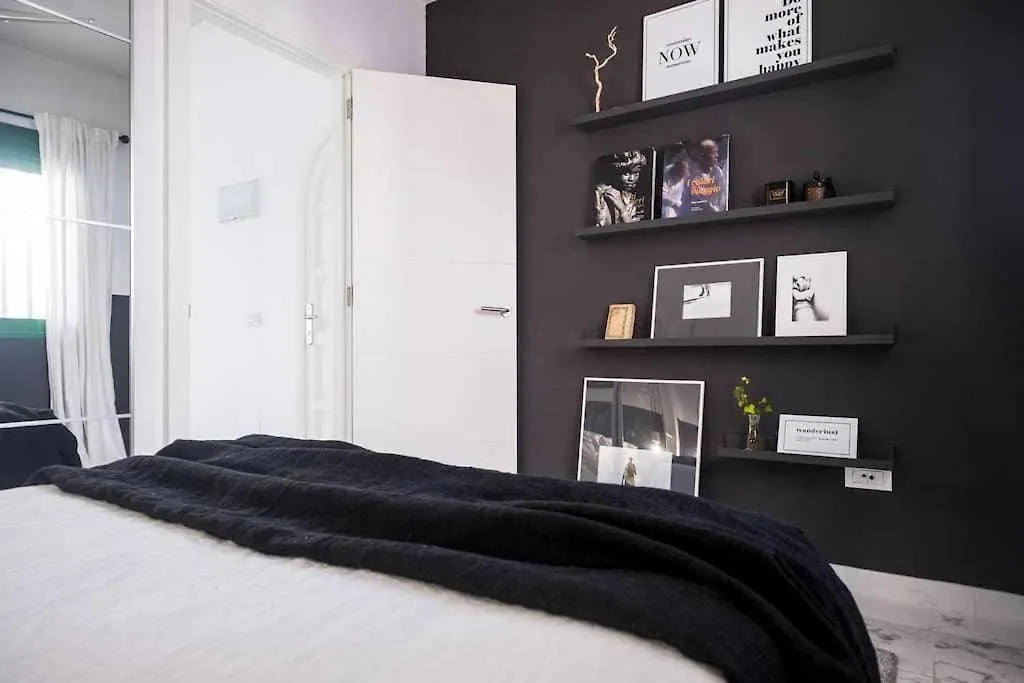 The Black House In Costa Adeje スペイン